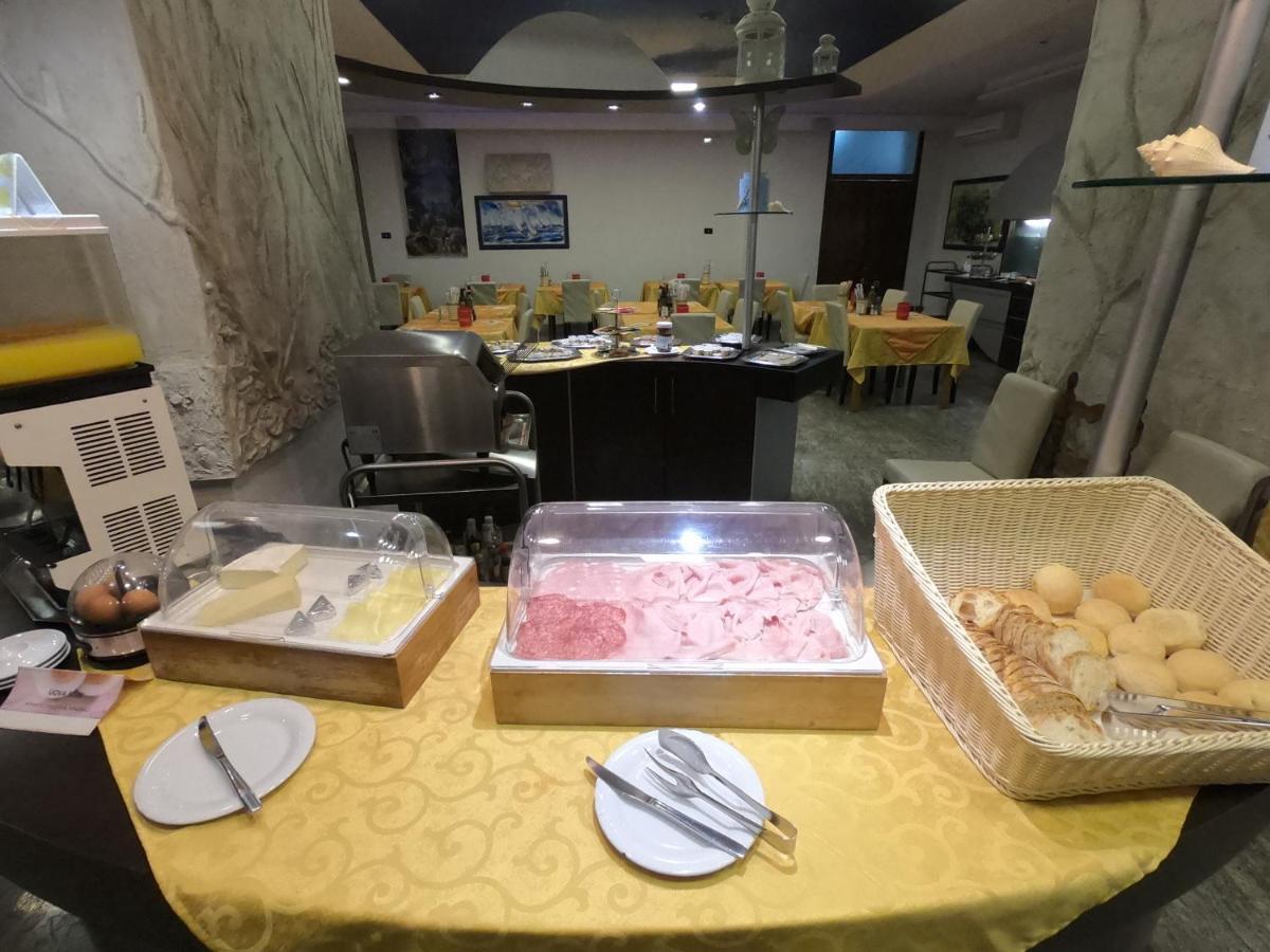 Hotel Roma 마리나디마사 외부 사진